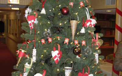 #23 The Danish Pioneer’s Countdown to Christmas 2014: Celebrating Lillejuleaften at The Danish Home of Chicago